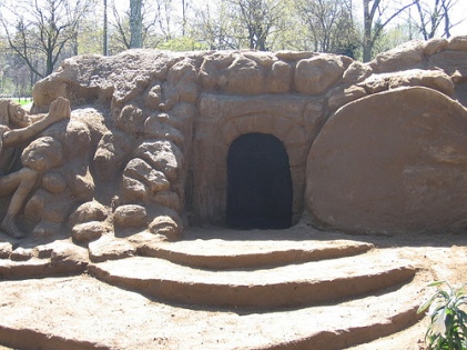 tomb2